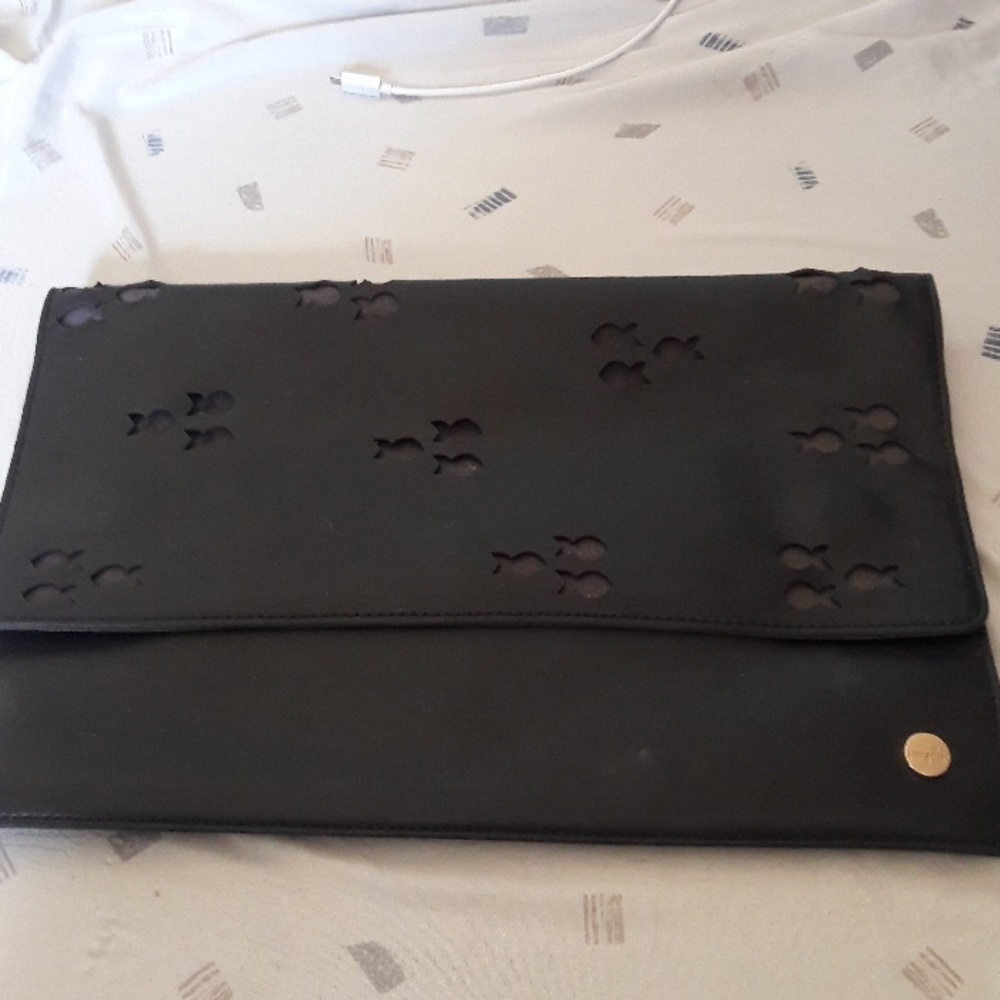 Pretty slips big clutch